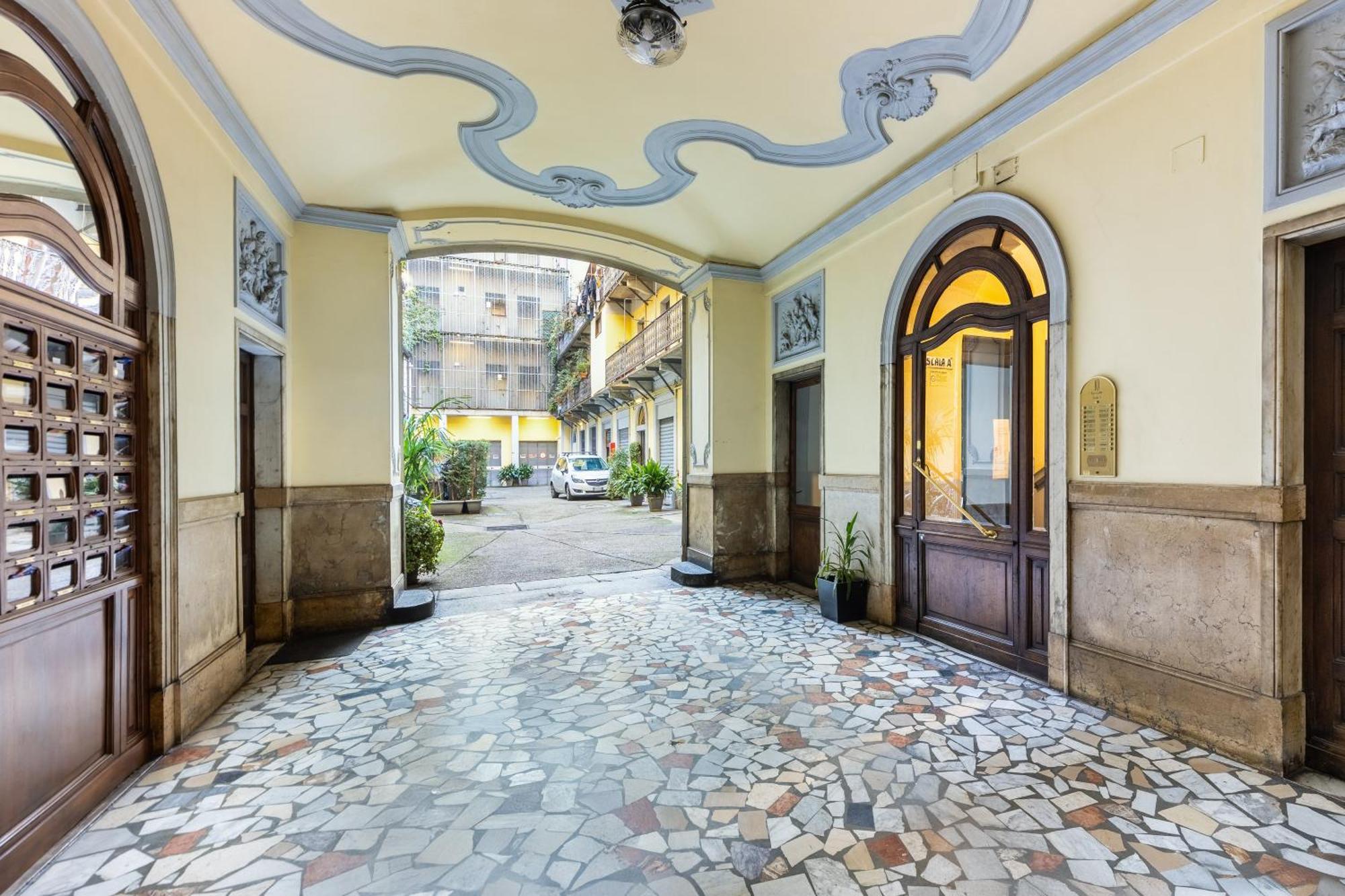 Hostdomus - G10 Turin