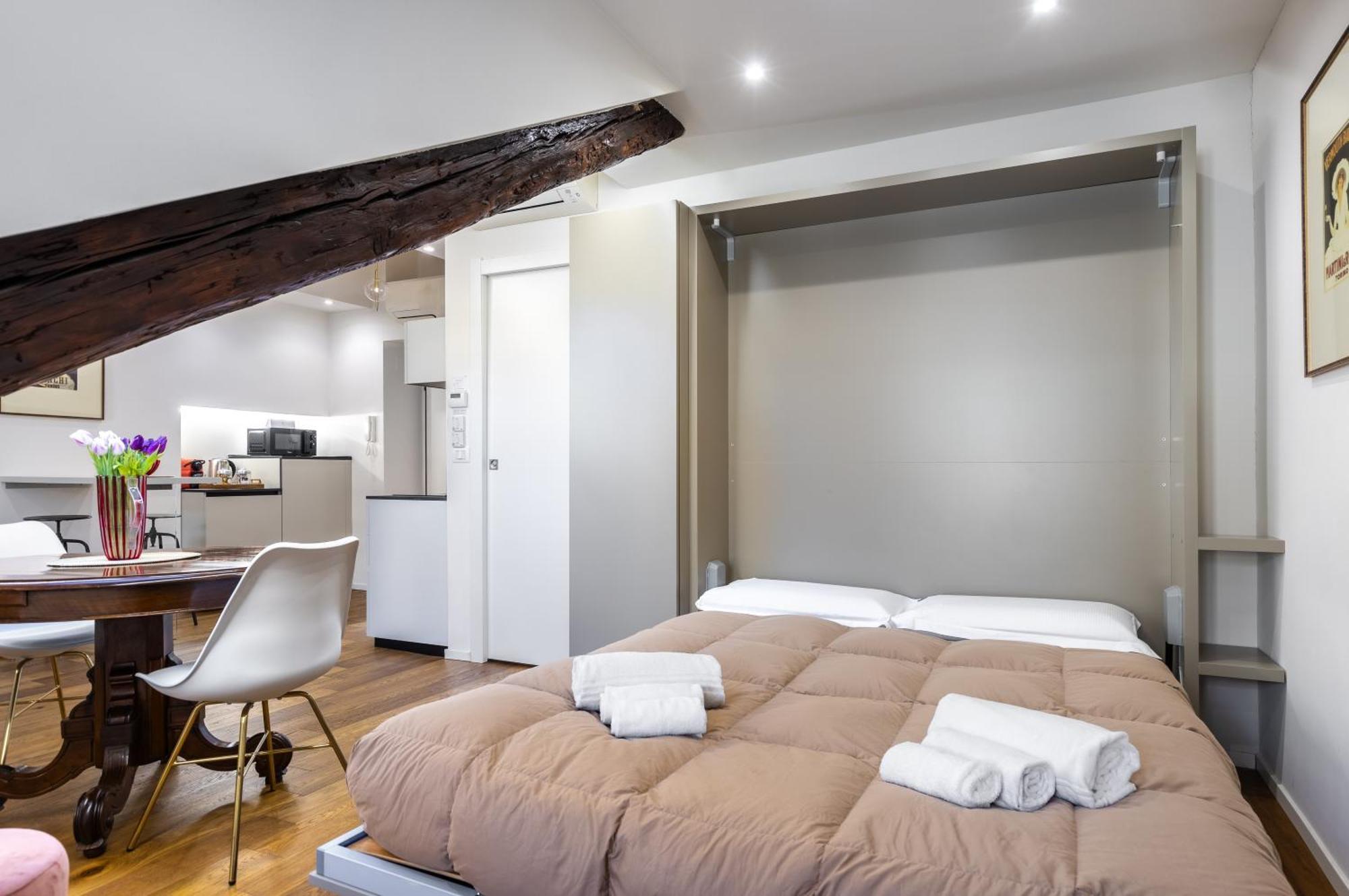 Hostdomus - G10 * Turin